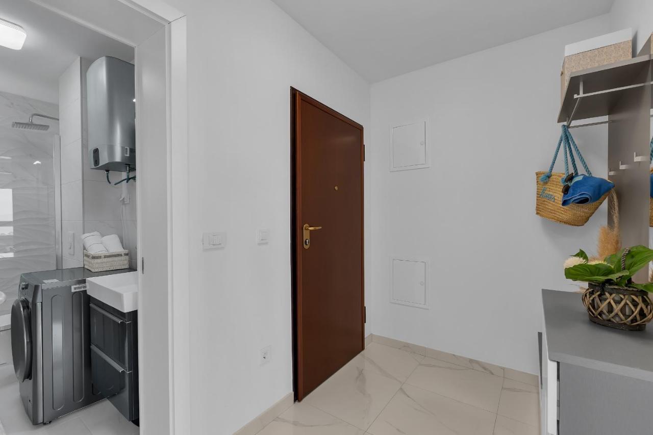 Apartment Navis, Sea View Makarska Bagian luar foto